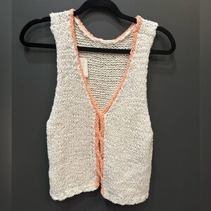 Free People | Knitted Vest‎ Coral Cream | Medium | NWT